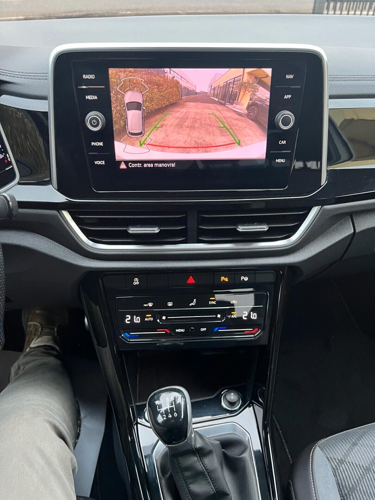 Volkswagen T-Roc 1.5 TSI ACT R-Line 10/2022 **KM 68198**