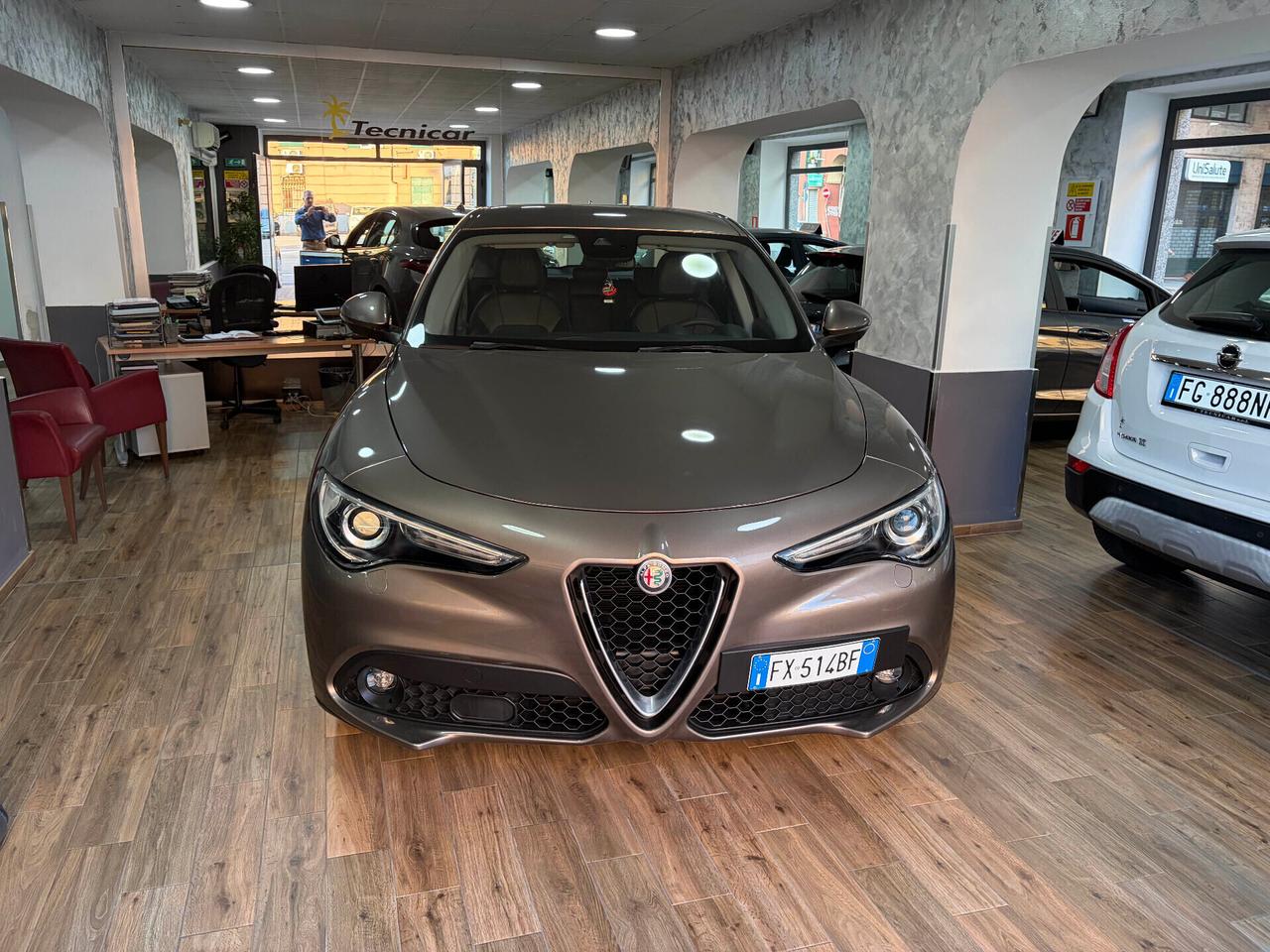 Alfa Romeo Stelvio 2.2 Turbodiesel 180 CV AT8 Q4 Super