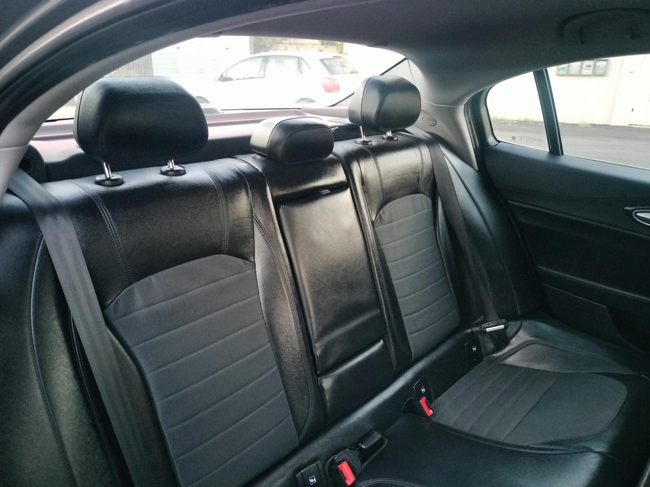 Alfa Romeo Giulia 2.2 Turbodiesel 180 CV AT8 veloce