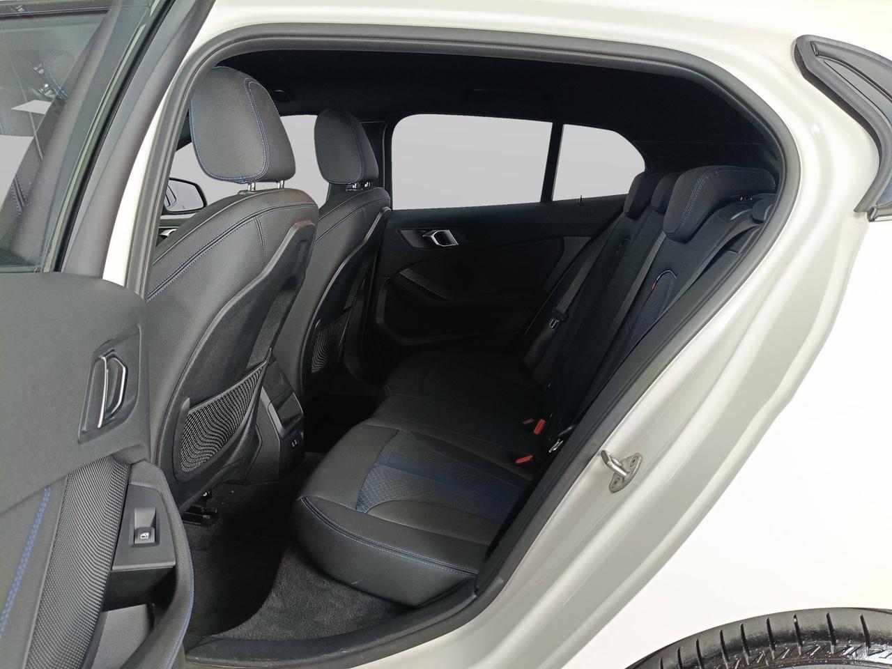 BMW Serie 1 F40 - 116d Msport auto