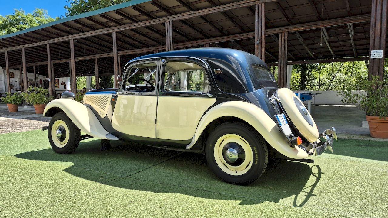 Citroen Traction Avant 11 BL – 1955