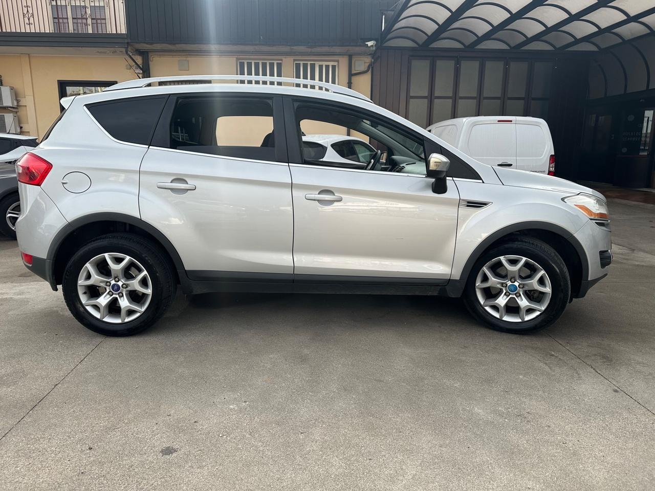 Ford Kuga 2.0 TDCi 140 CV 2WD Titanium DPF