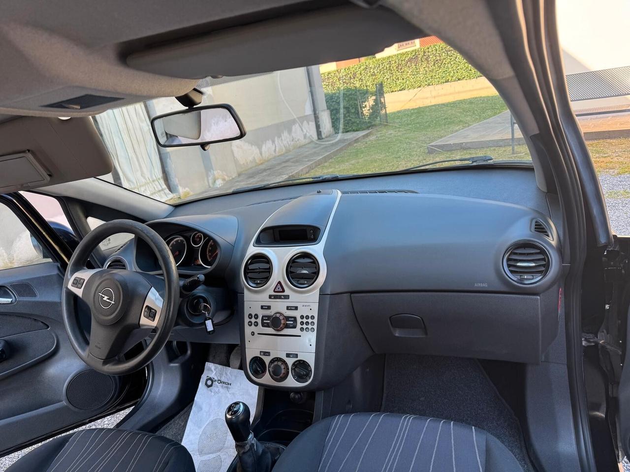 Opel Corsa 1.2 3 porte Club