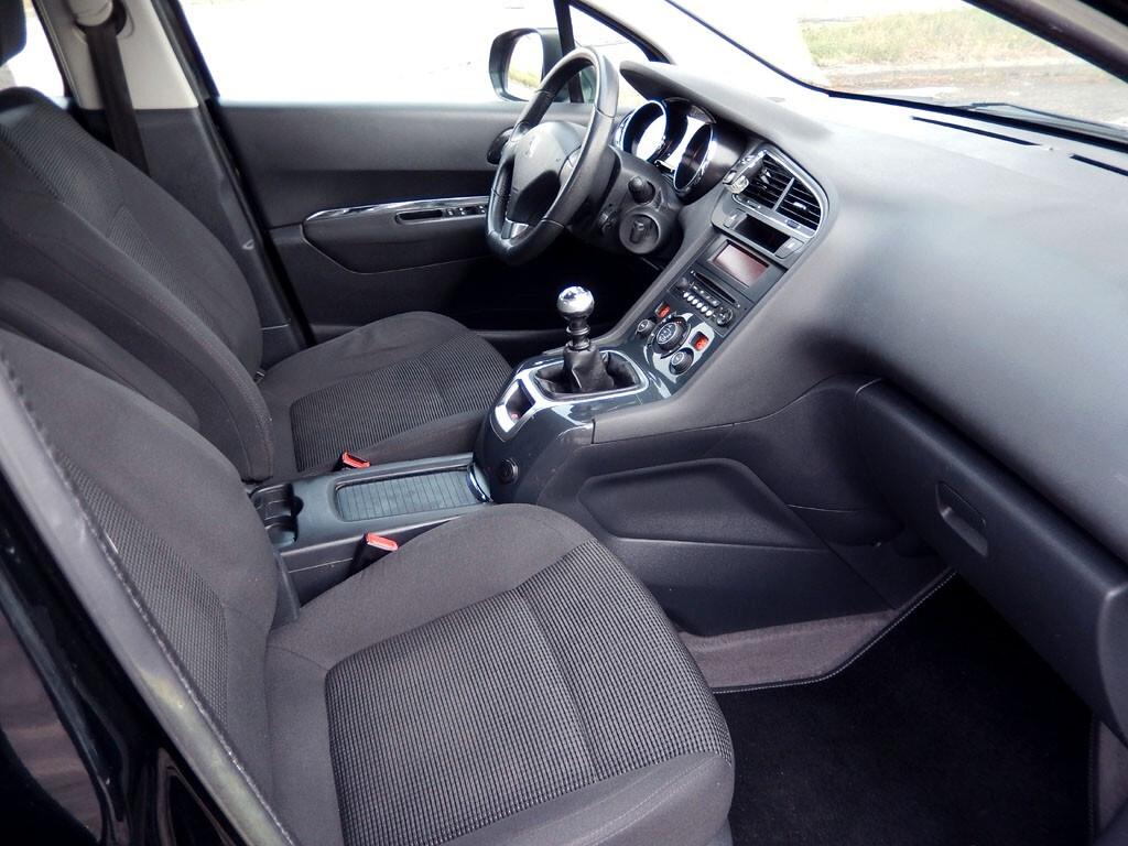PEUGEOT 5008 2.0 HDi 7 POSTI -NON TRATTABILE