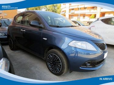 LANCIA Ypsilon Hybrid 1.0 FireFly 70cv 5 Porte Gold EU6 KM Ø