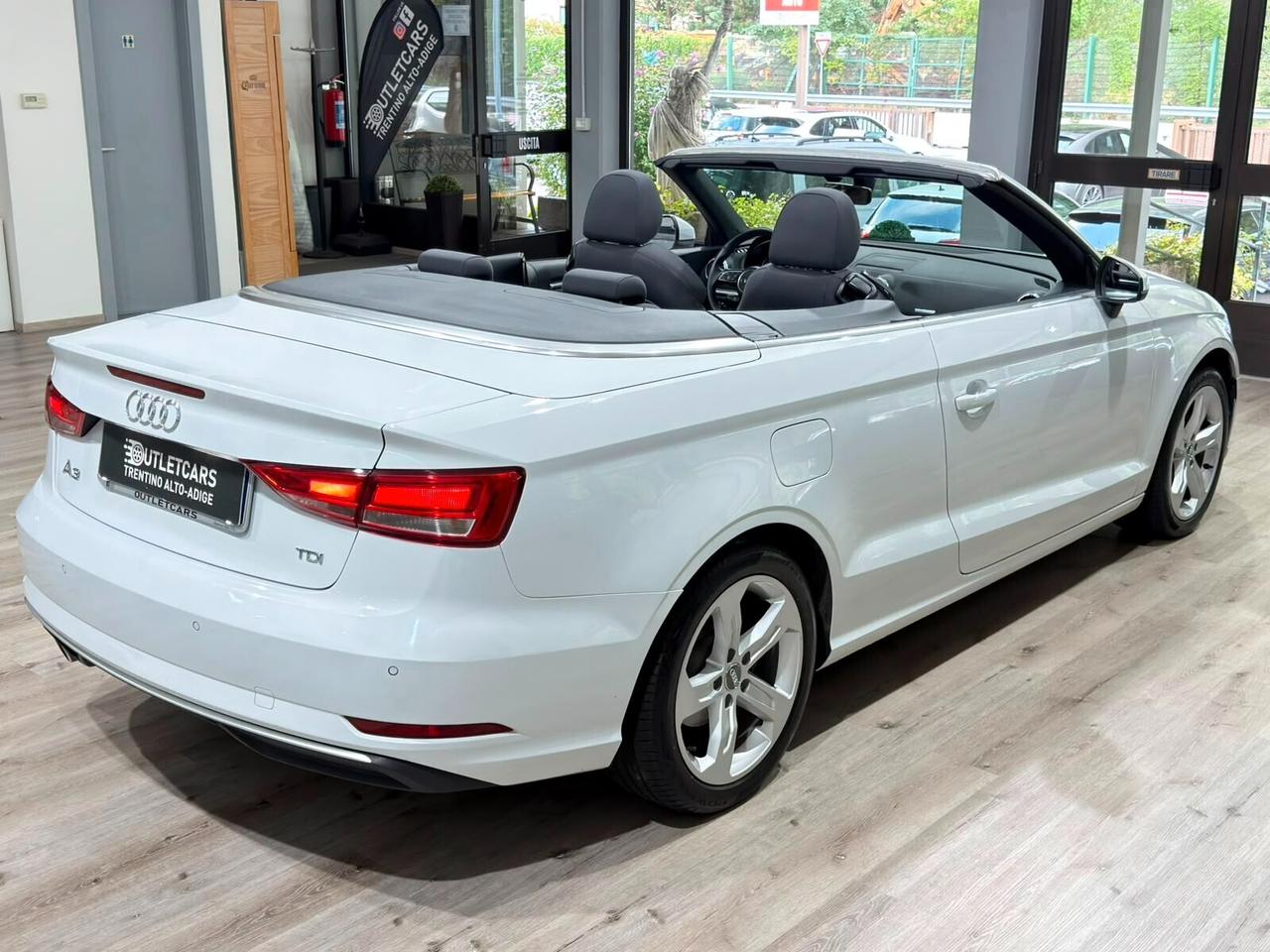 AUDI A3 CABRIO 1.6TDI 116CV SPORT 2018 LED/SENSORI