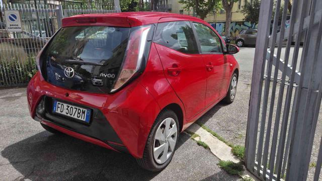 TOYOTA Aygo 1.0 VVT-i 69 CV 5 porte x-clusiv