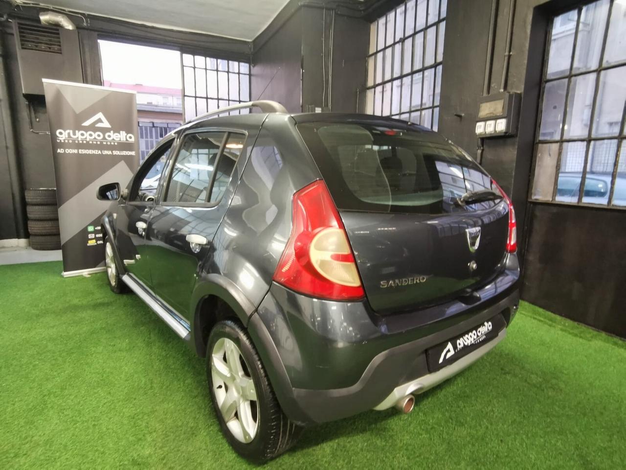 Dacia Sandero Stepway 1.6 GPL EURO 5 NEOPATENTATI GARANZIA 12 MESI