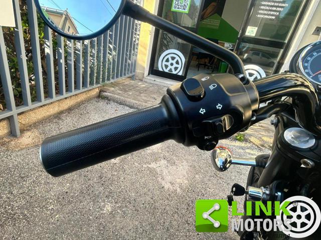 TRIUMPH Bonneville T100 986 MF Steve MC Queen number 698 limited edition