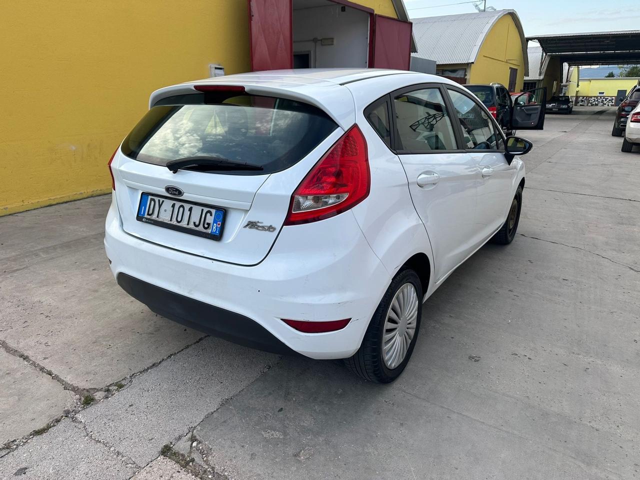 Ford Fiesta 1.4 5 porte Bz.- GPL Titanium