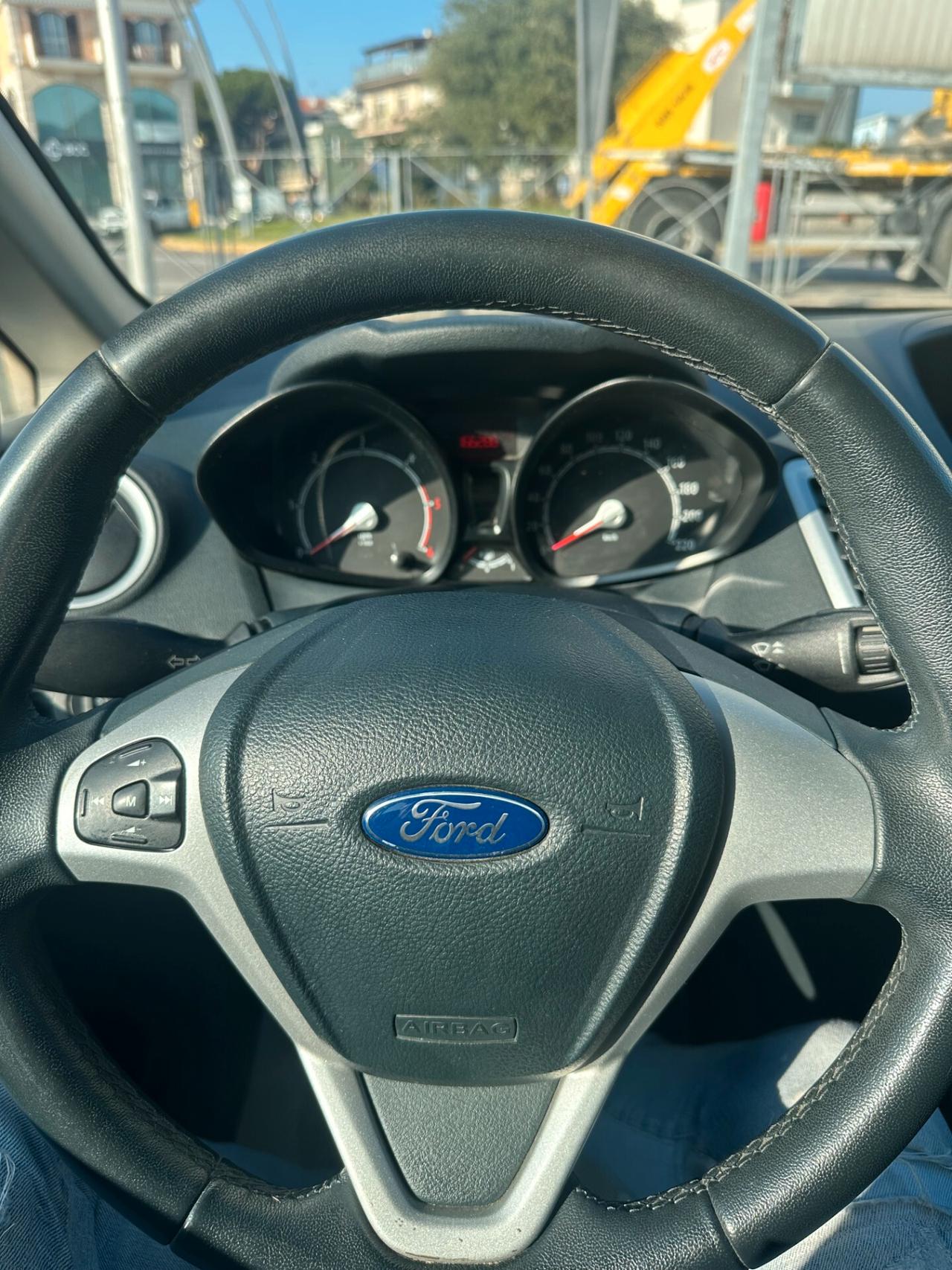 Ford Fiesta 1.4 TDCi 70CV 5 porte Titanium