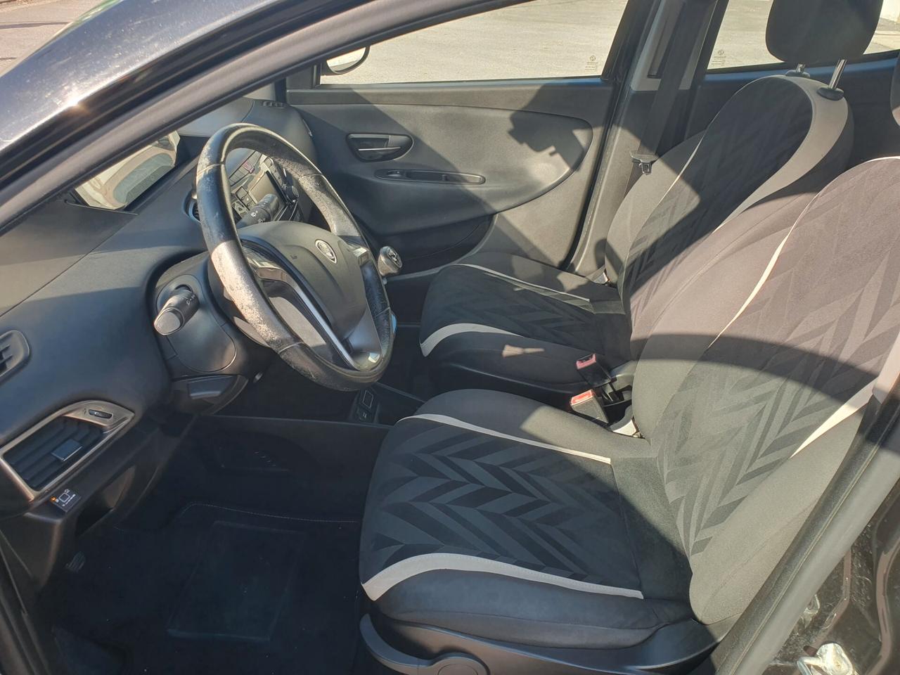 Lancia Ypsilon 1.2 69 CV benzina GPL Neopatent 2017