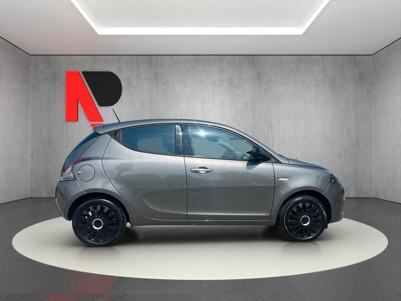 Lancia Ypsilon 1.0 FireFly 5 porte S&S Hybrid Silver Plus