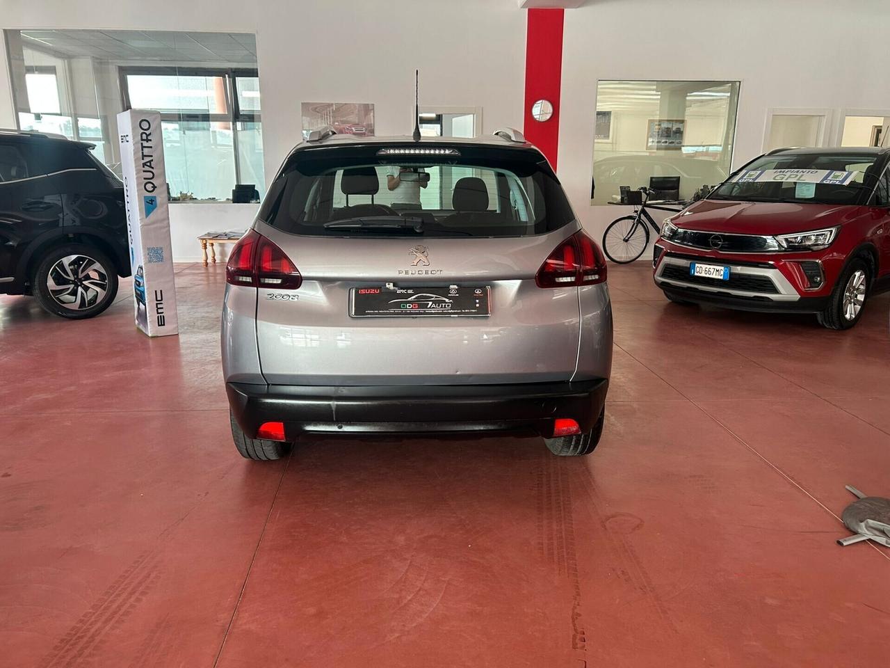 Peugeot 2008 serie 2 benzina 1200 CV 110 KM 27.783 Garanzia 12 mesi