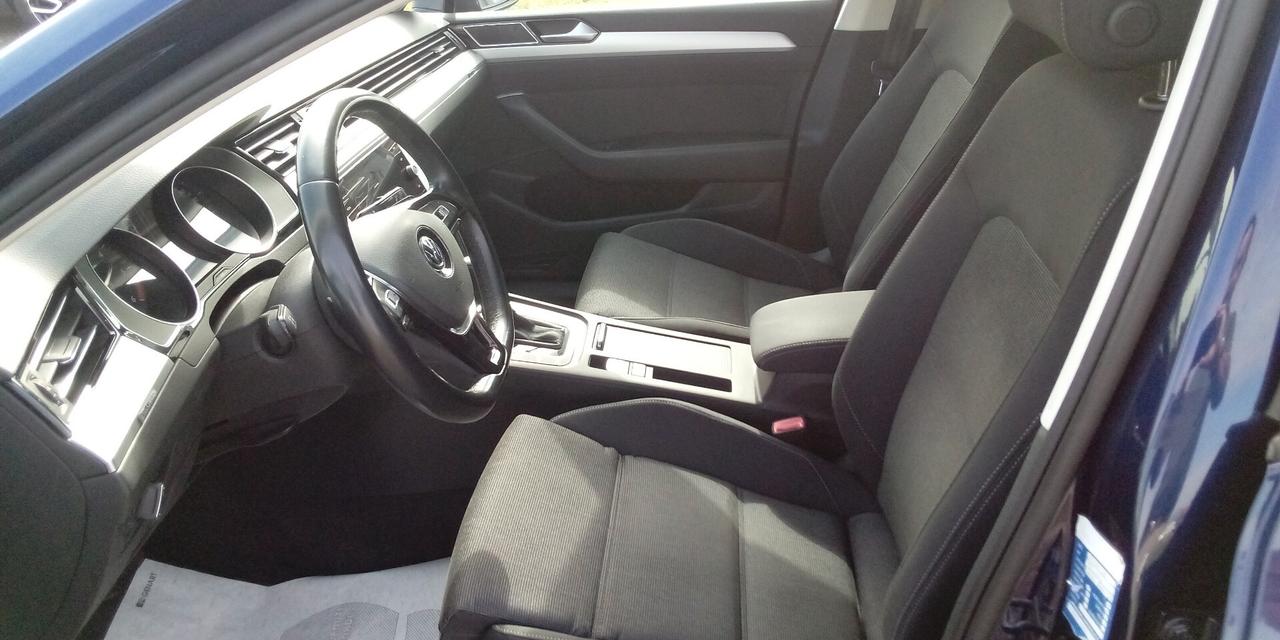 Volkswagen Passat Variant 1.6 TDI SCR DSG Business BMT
