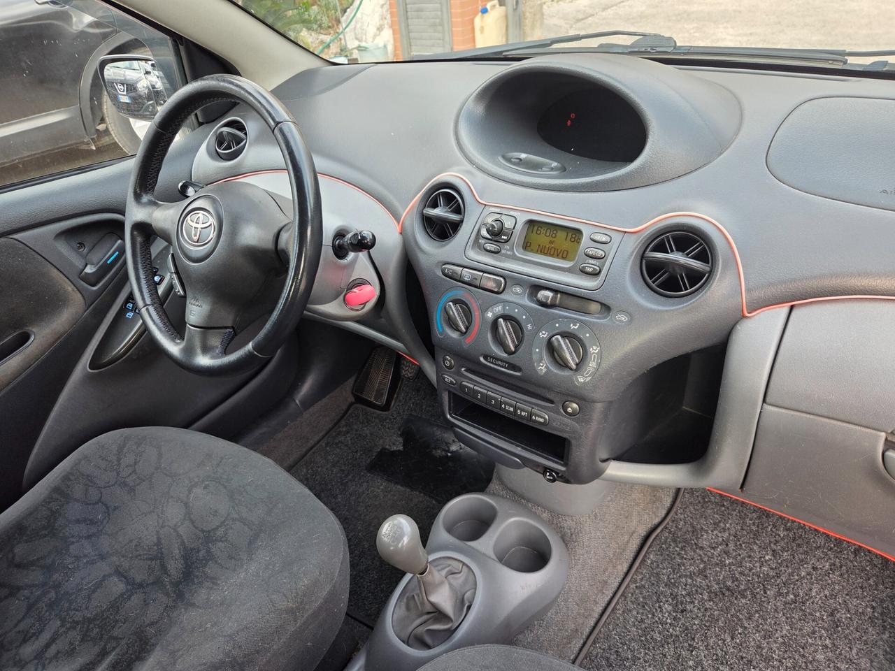 Toyota Yaris 1.0i 16V cat 5 porte - 2002