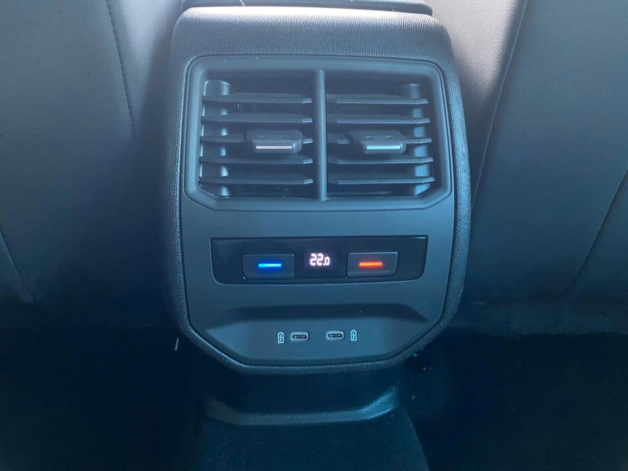 Seat Leon Sportstourer 1.5 eTSI 150 CV DSG FR