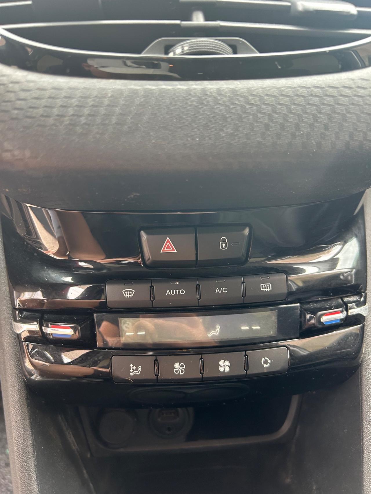 Peugeot 2008 BlueHDi 120 S&S Allure