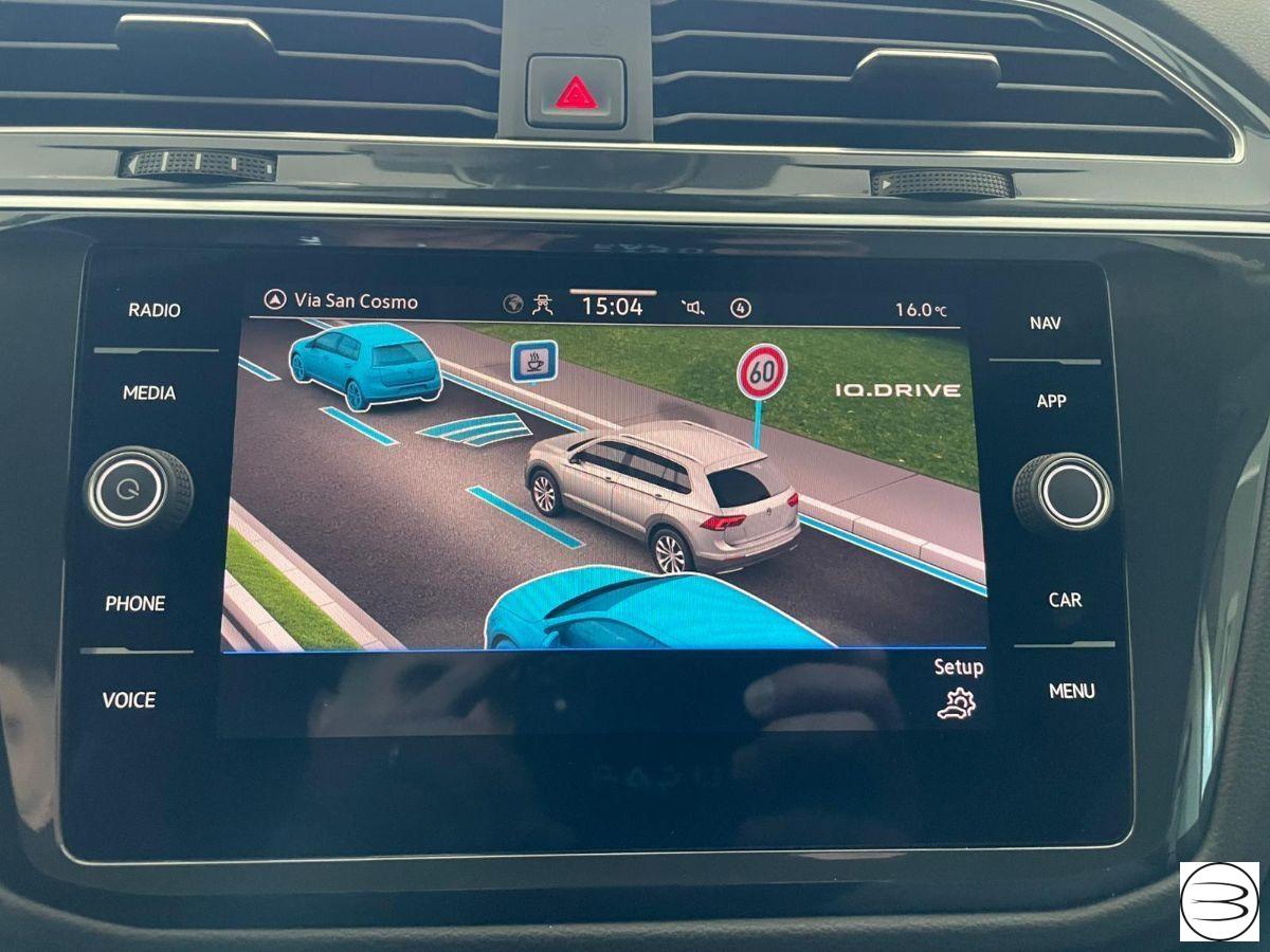 VOLKSWAGEN - Tiguan - 2.0 TDI DSG Style BMT