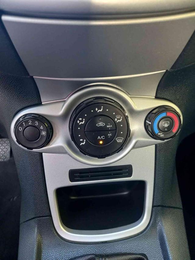 FORD Fiesta 1.2 16V 82CV 3p. Titanium ok neopatentati