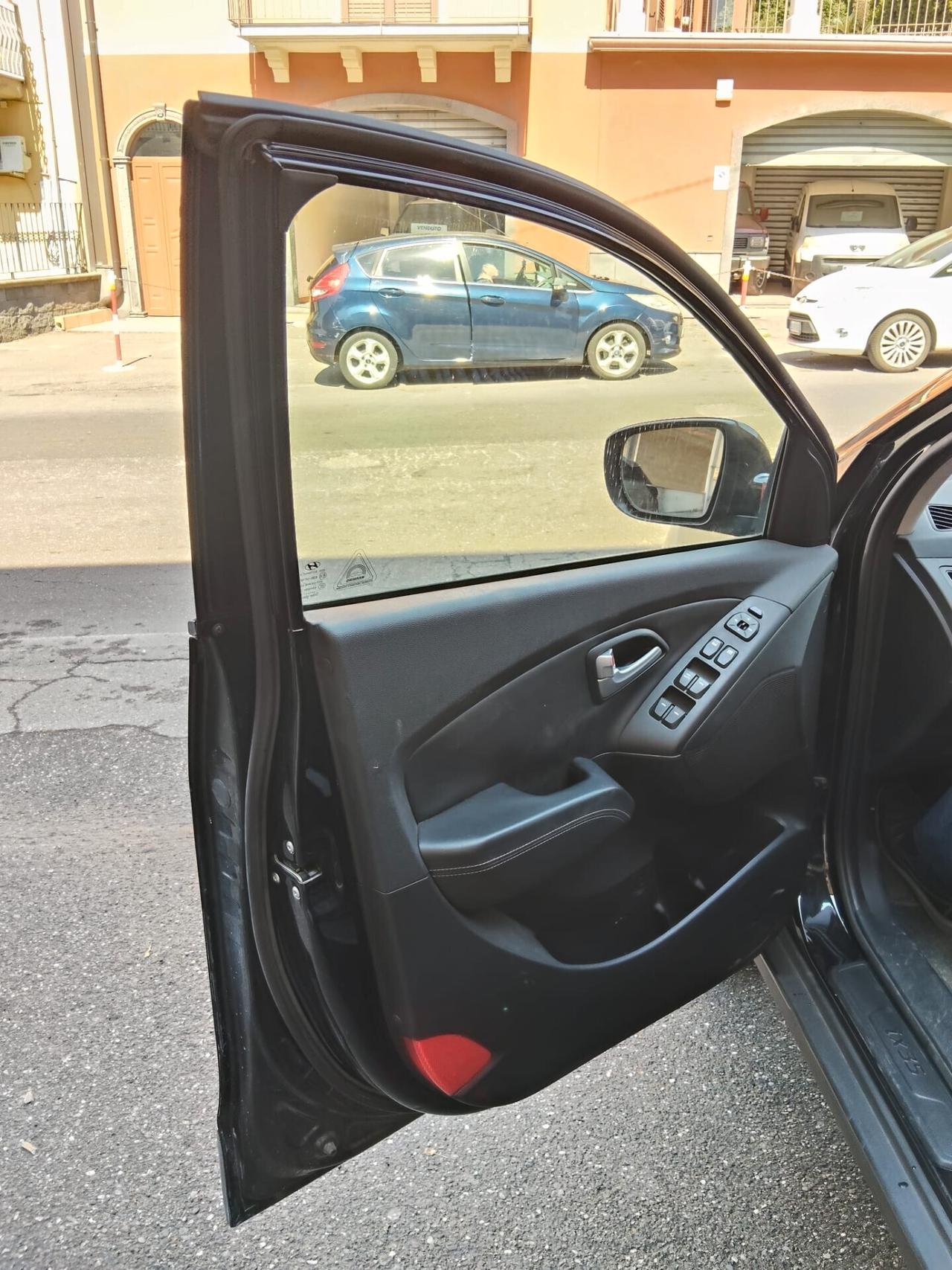Hyundai iX35 1.7 CRDi 2WD Xpossible
