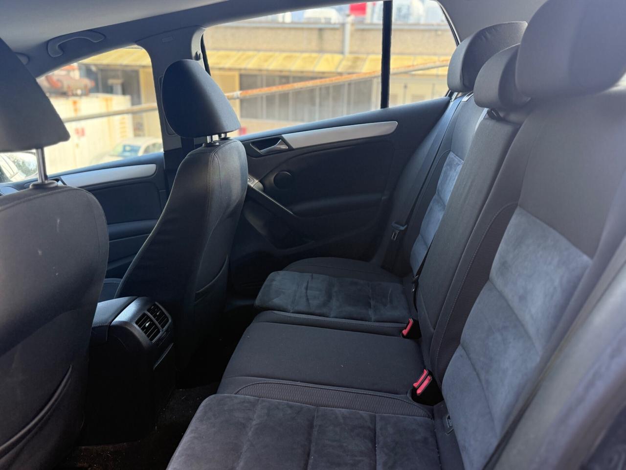 Volkswagen Golf 1.6 TDI DPF 5p. Highline