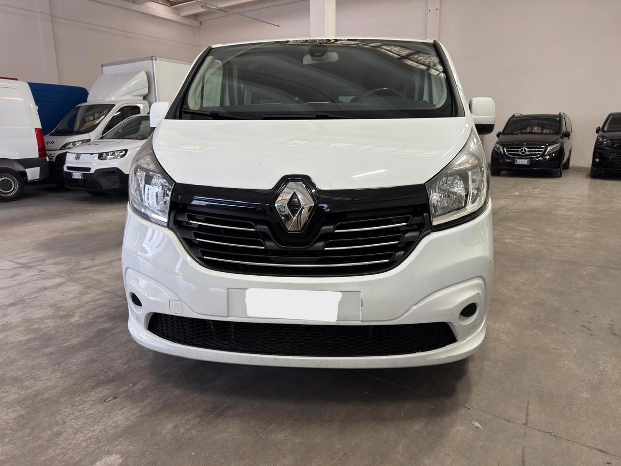 Renault 9 Posti – Anno 2018 – Ottimo stato, pronta all'uso