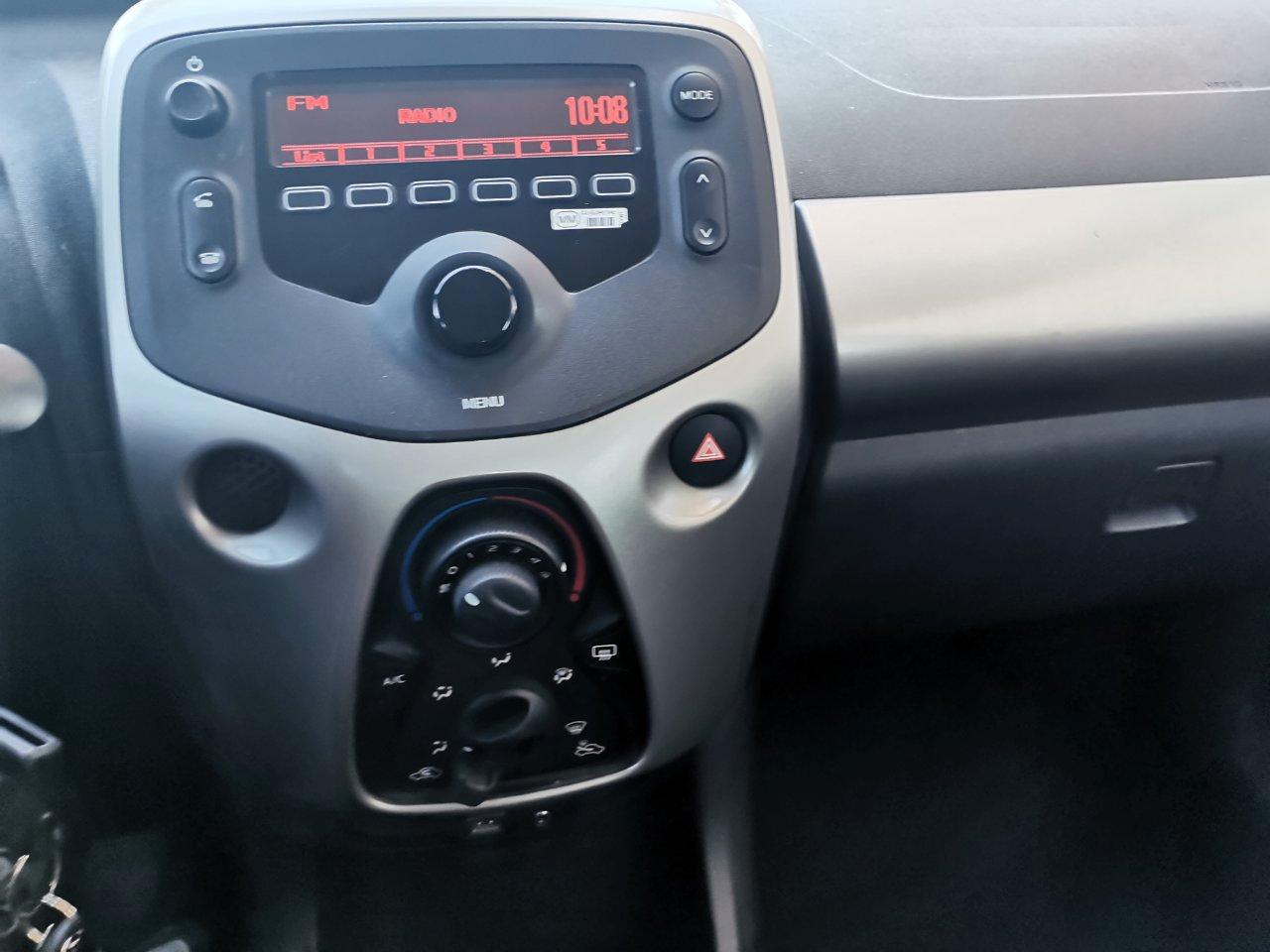 Peugeot 108 5 Porte 108 5p 1.0 12v Active