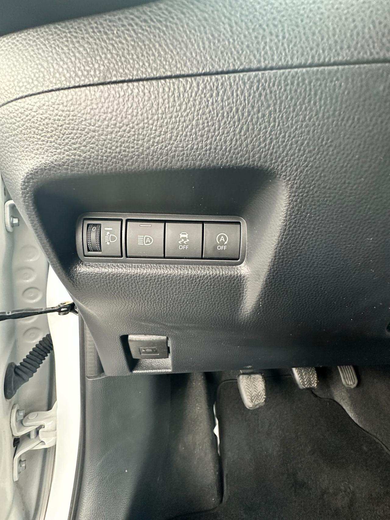 Toyota Aygo X 1.0 VVT-i 72 CV 5 porte Active CRUISE APPLE CAR PLAY MULTIFUNZIONE RE-CAMERA