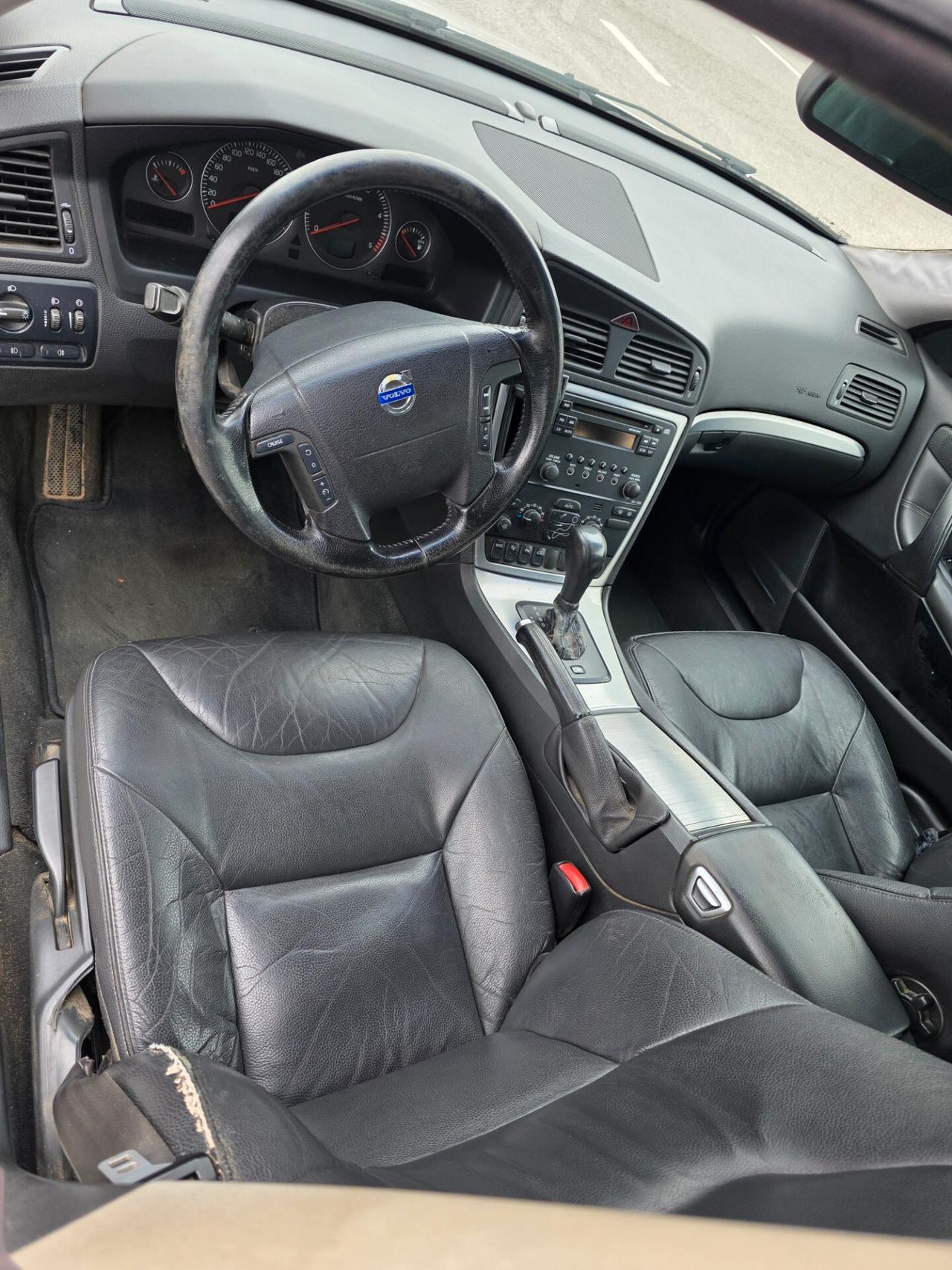 Volvo V70 2.4 D5 AWD Summum