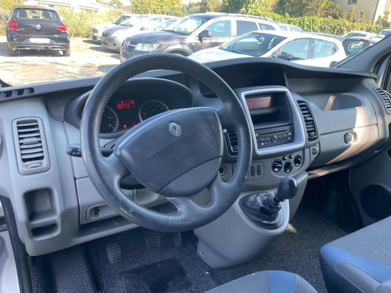 Renault Trafic T27 2.0 dCi/115 PC-TN Passenger Limousine DPF