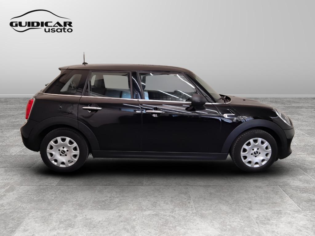 MINI Mini IV F55 2018 5p - Mini 5p 1.5 One Baker Street 75cv