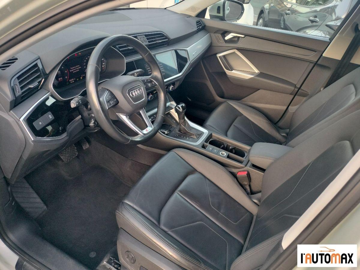 AUDI - Q3 Sportback TDI S tronic S line edition