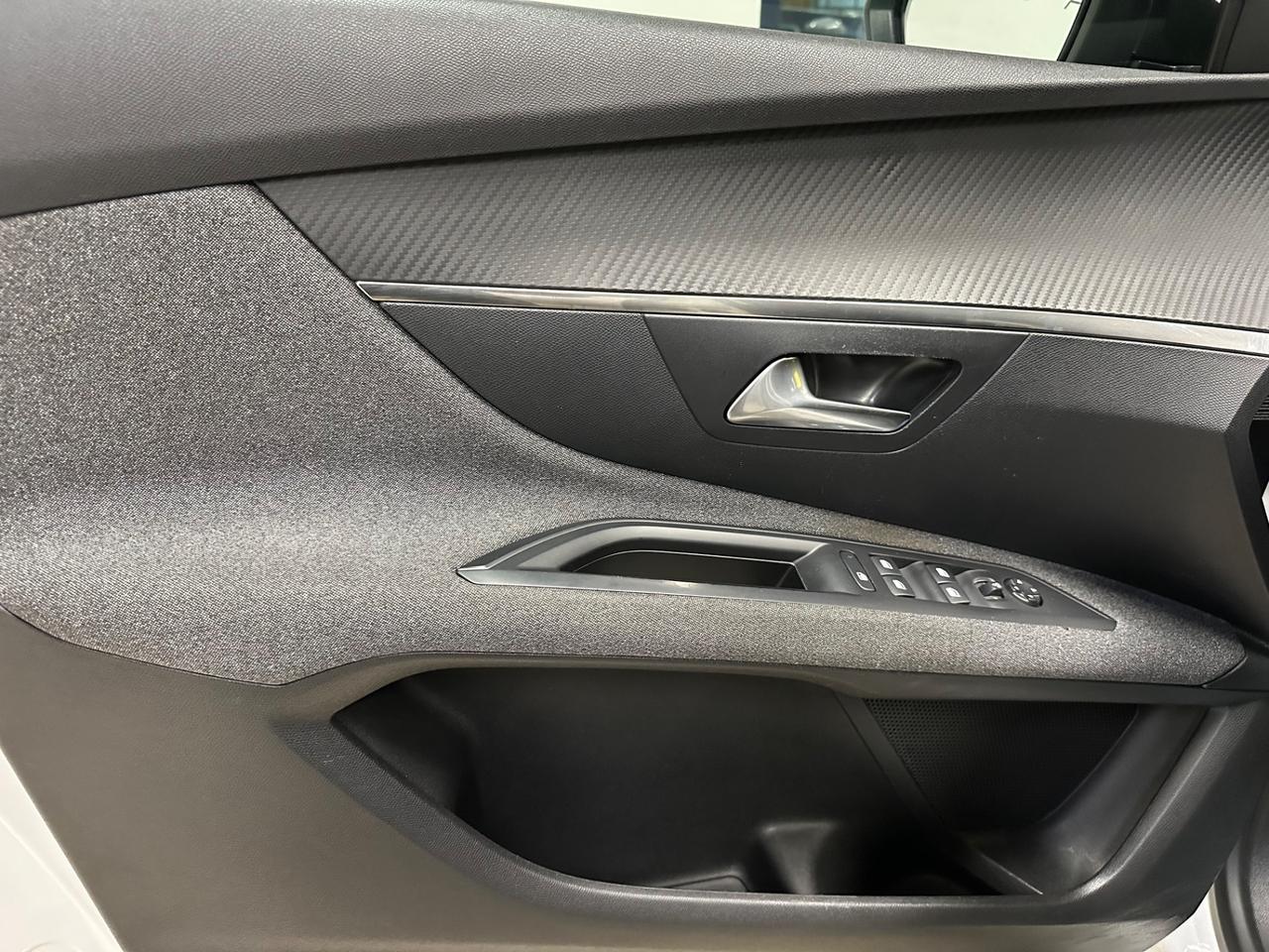 Peugeot 3008 BlueHDi 130 S&S Allure
