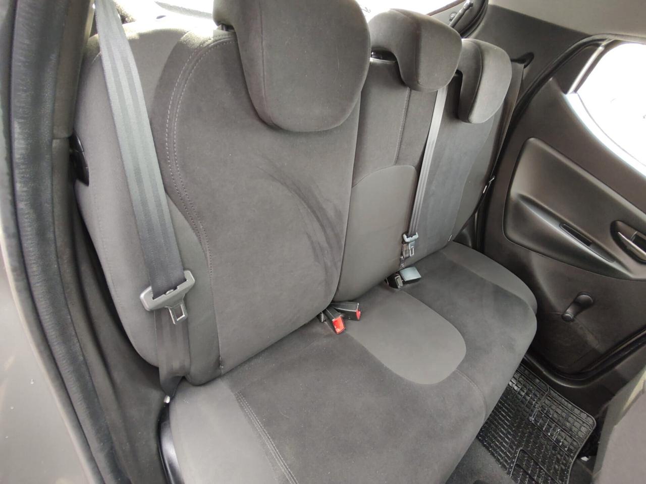 Lancia Ypsilon 1.2 69 CV 5 porte GPL Ecochic Silver, OK NEOPATENTATI, GARANZIA L.12 MESI