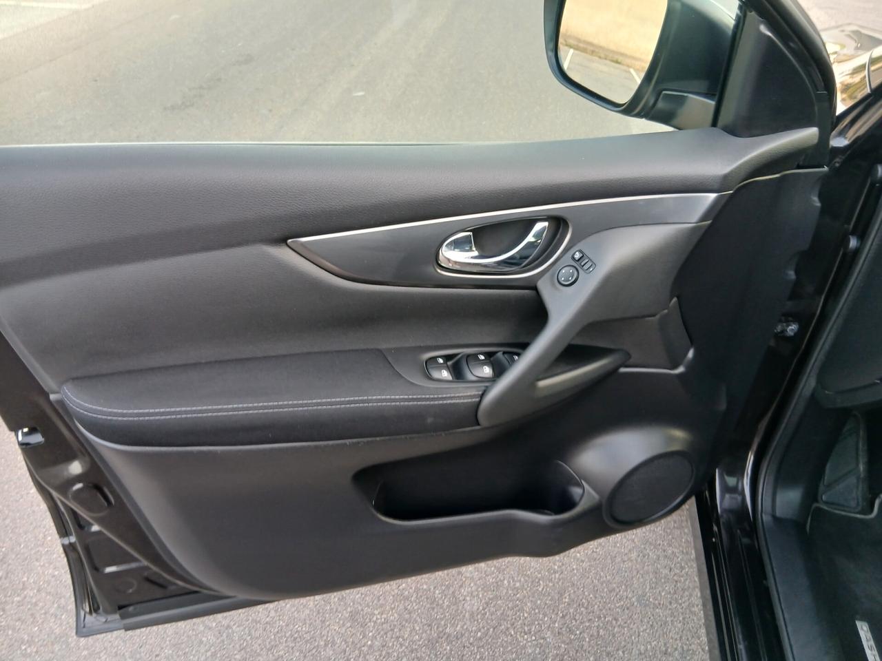 Nissan Qashqai 1.5 dCi N-Connecta