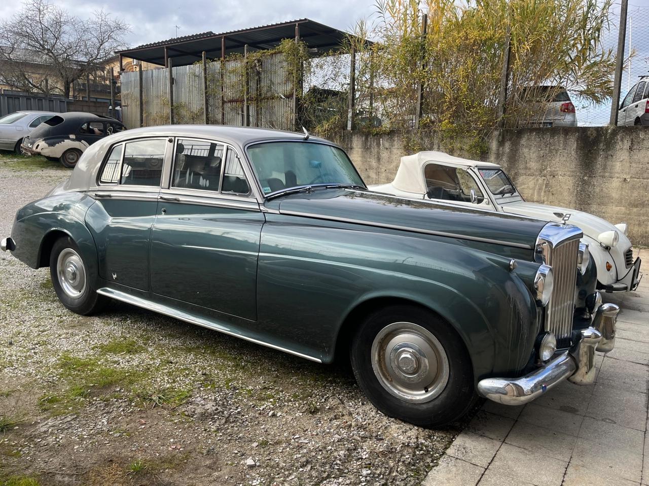 Bentley S1 Guida a SX