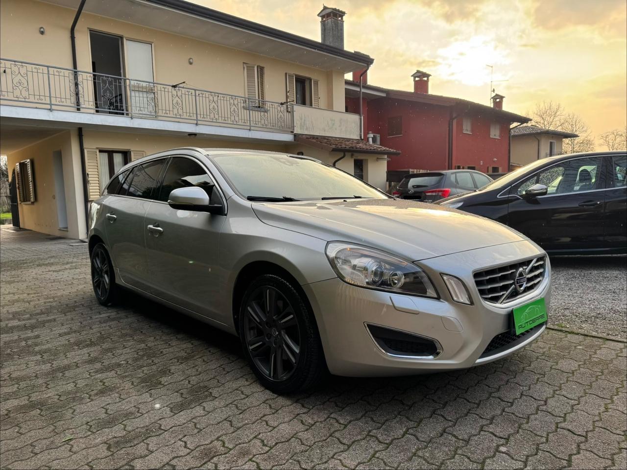 Volvo V60 D5 AWD Geartronic Summum