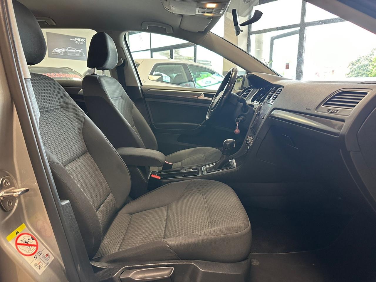 Volkswagen Golf 1.5 TGI DSG Style