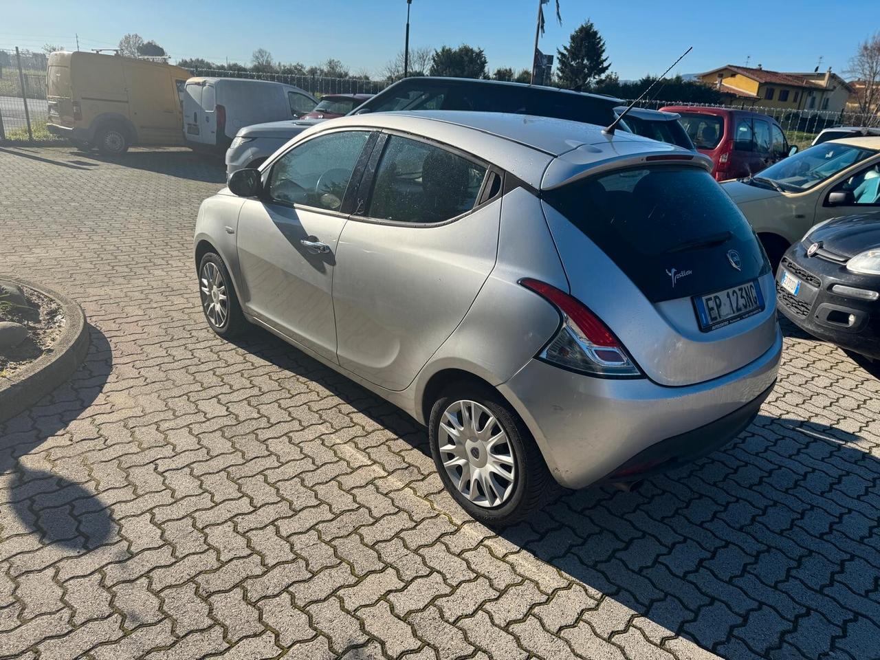 Lancia Ypsilon 1.2 69 CV 5 porte GPL Ecochic Silver