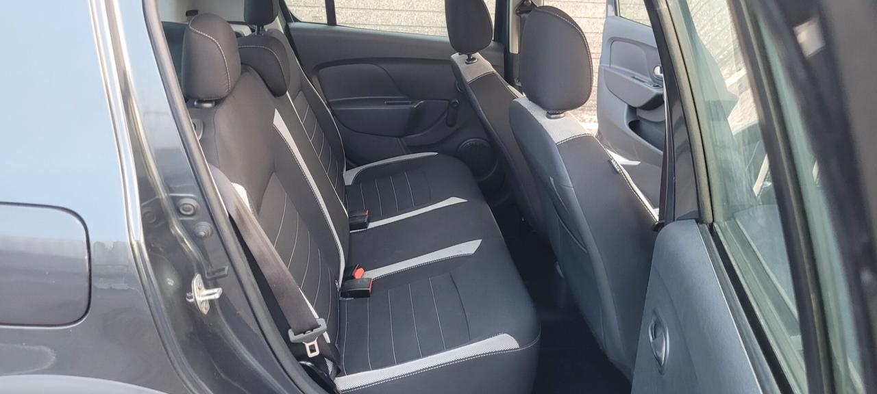 Dacia Sandero 1.0 SCe NEOPATENTATA OK, UNICO PROPRIETARIO.