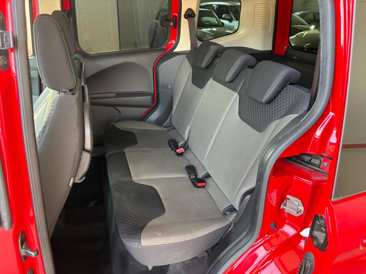 Ford Tourneo Courier 1.5 TDCI 75 CV Titanium