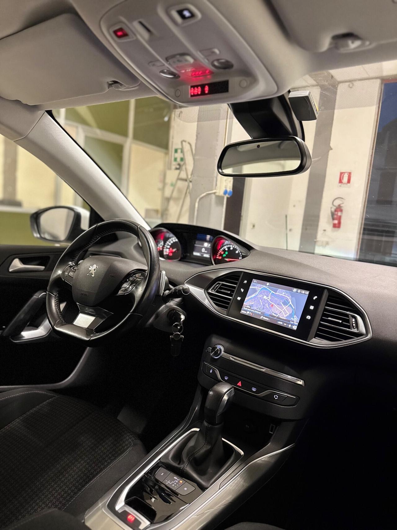 Peugeot 308 BlueHDi 130 S&S Active