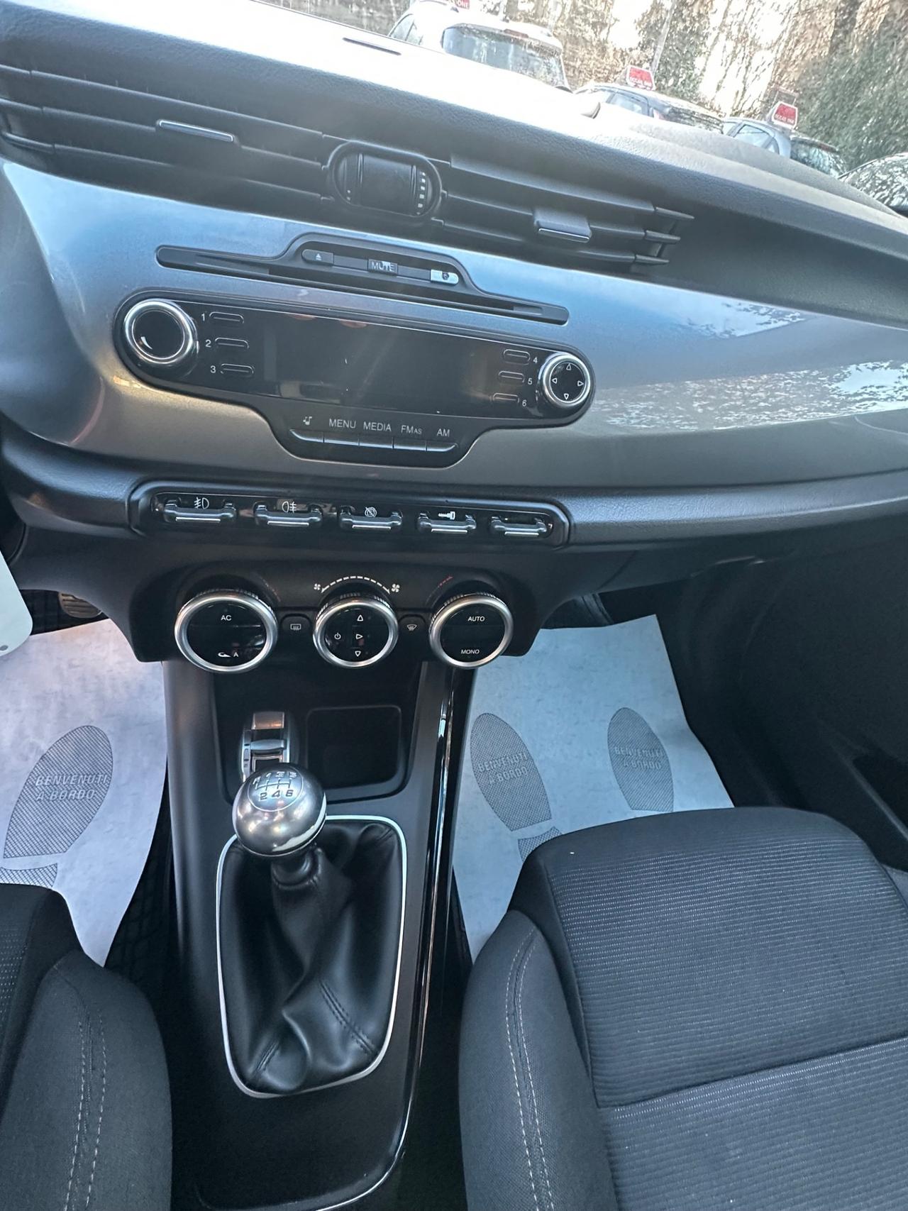 Alfa Romeo Giulietta 2.0 JTDm-2 140 CV Distinctive