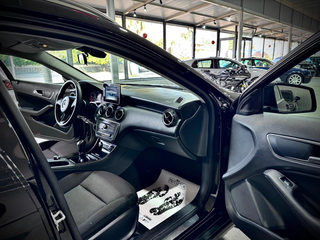 Mercedes-Benz GLA 180d 109CV Sport