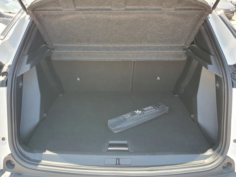 PEUGEOT NEW 2008 BlueHDi 110CV ALLURE LED NAV PARK