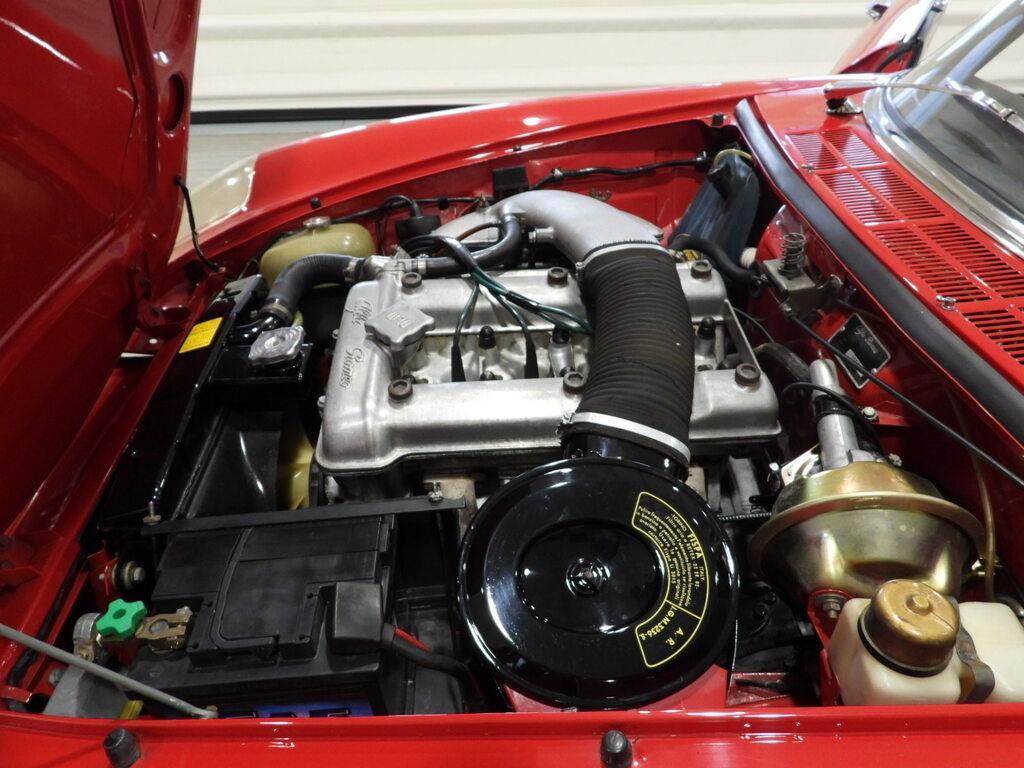 Alfa Romeo Spider 1750 SPIDER VELOCE OSSO DI SEPPIA 105.57