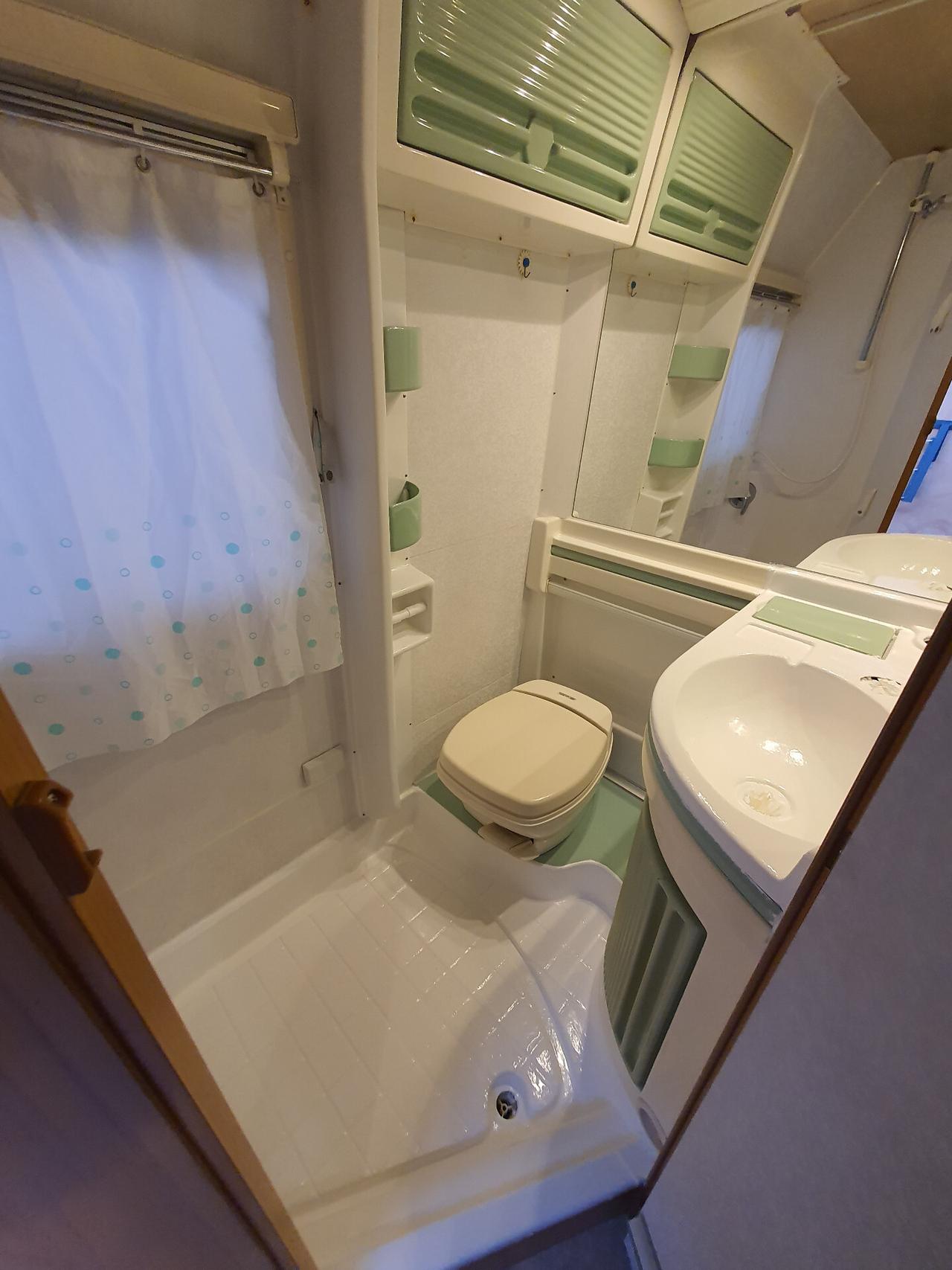 Laika ECOVIP 4 FORD 2.5 TD 100CV CLIMA DOPPIO SERB PORTABIC