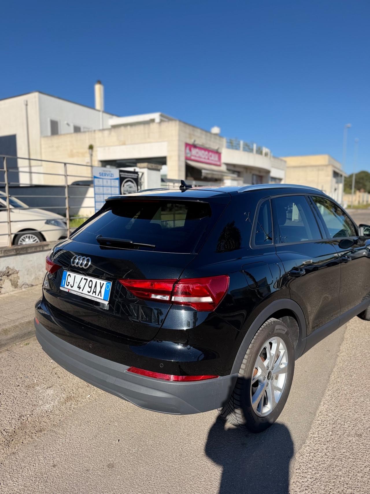 Audi Q3 35 TDI S tronic Business Advanced