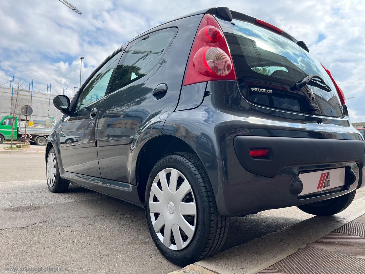 PEUGEOT 107 1.0 68 CV 5p. Urban Move